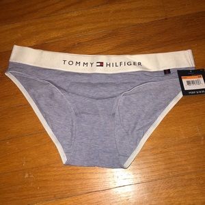 BNWT Tommy Hilfiger Womans Bikini Style Undies S